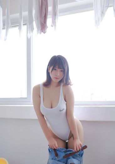 国产高跟丝袜美女在线-日本电影完整版观看