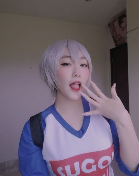 美女光身图片-超清英文版字幕
