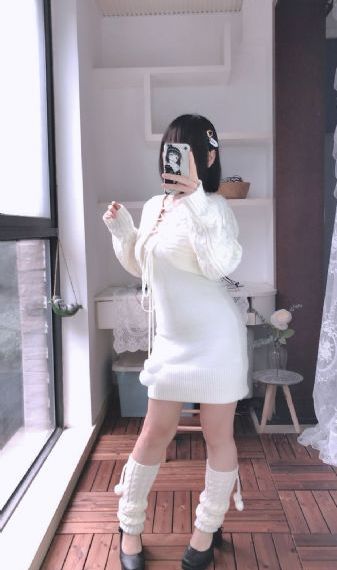 一边亲着一摸下的视频30分钟-无删减在线手机观看