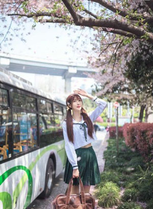 av日韩学生免在线-连载高清无删减