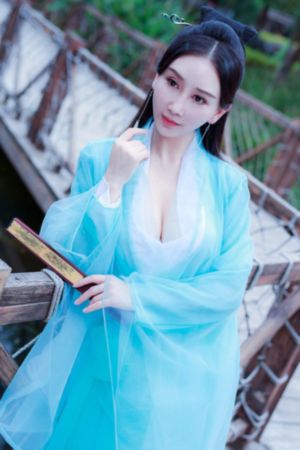 五月开心婷婷爱婷婷国产在线-未删减版英文版字幕